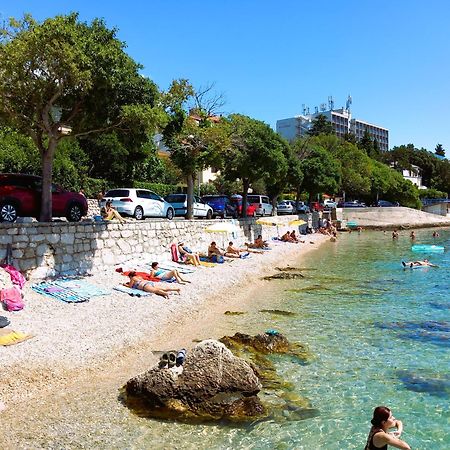 Branko Fabijanic Front Row By The Sea Apartment Selce Exterior photo