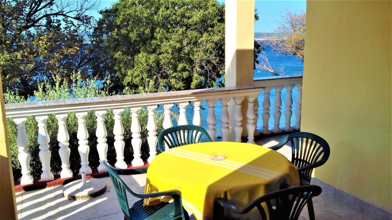 Branko Fabijanic Front Row By The Sea Apartment Selce Exterior photo